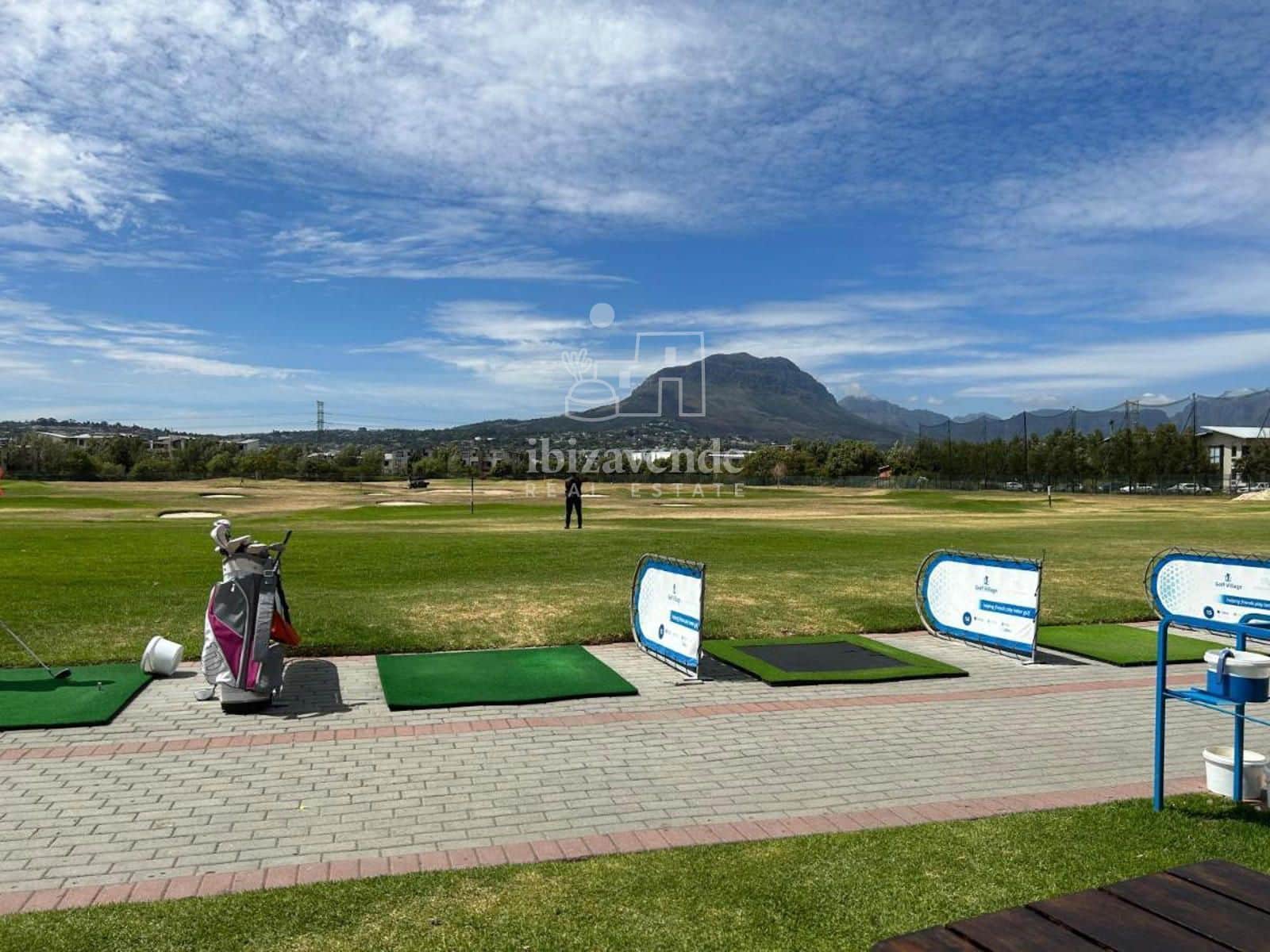 3 chambre Maison de Ville à vendre à Roca Llisa avec piscine garage - 780 000 € (Ref: 9147952)