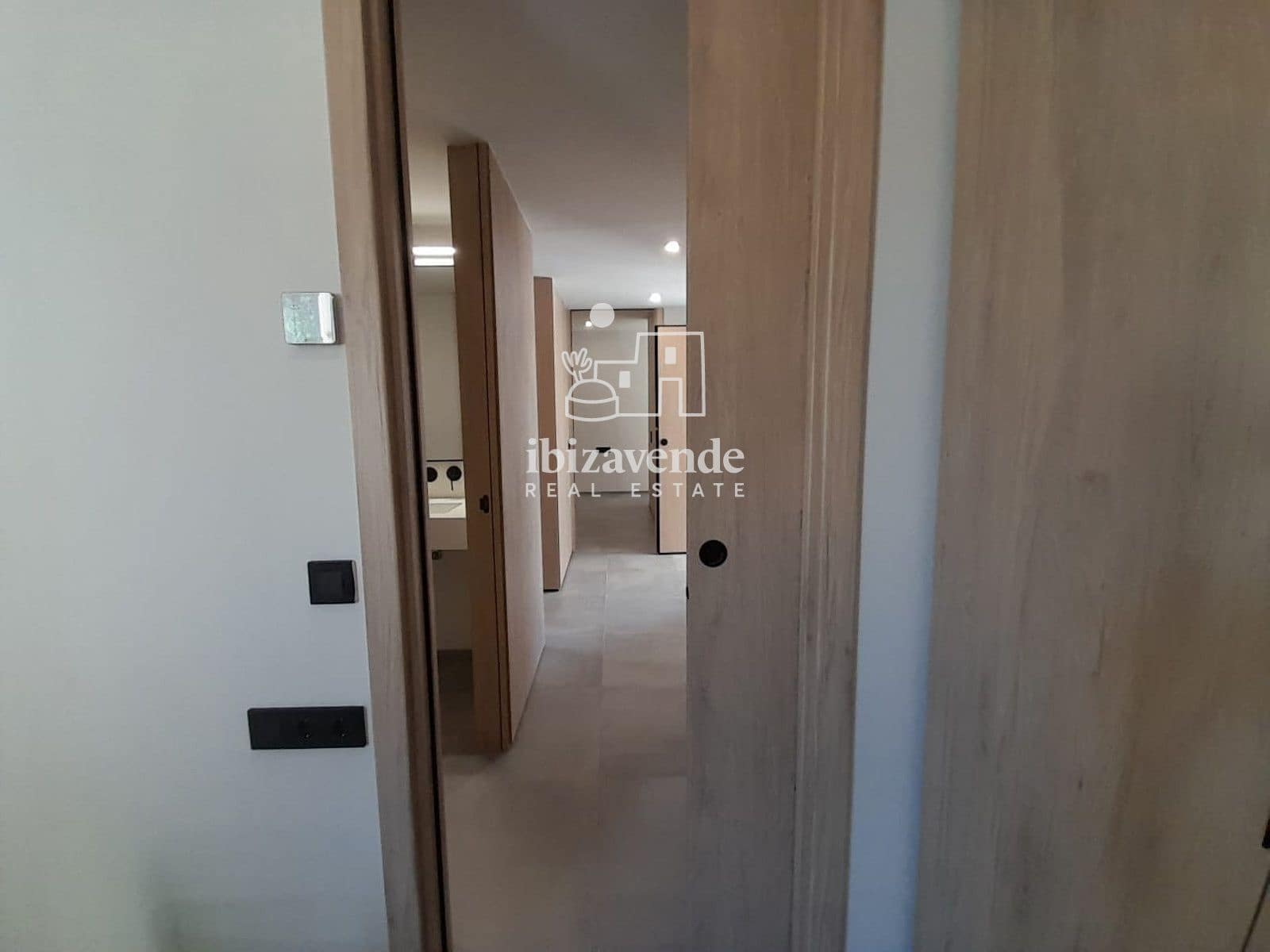 2 bedroom Flat for sale in Santa Eulalia / Santa Eularia with pool garage - € 760,000 (Ref: 9160318)