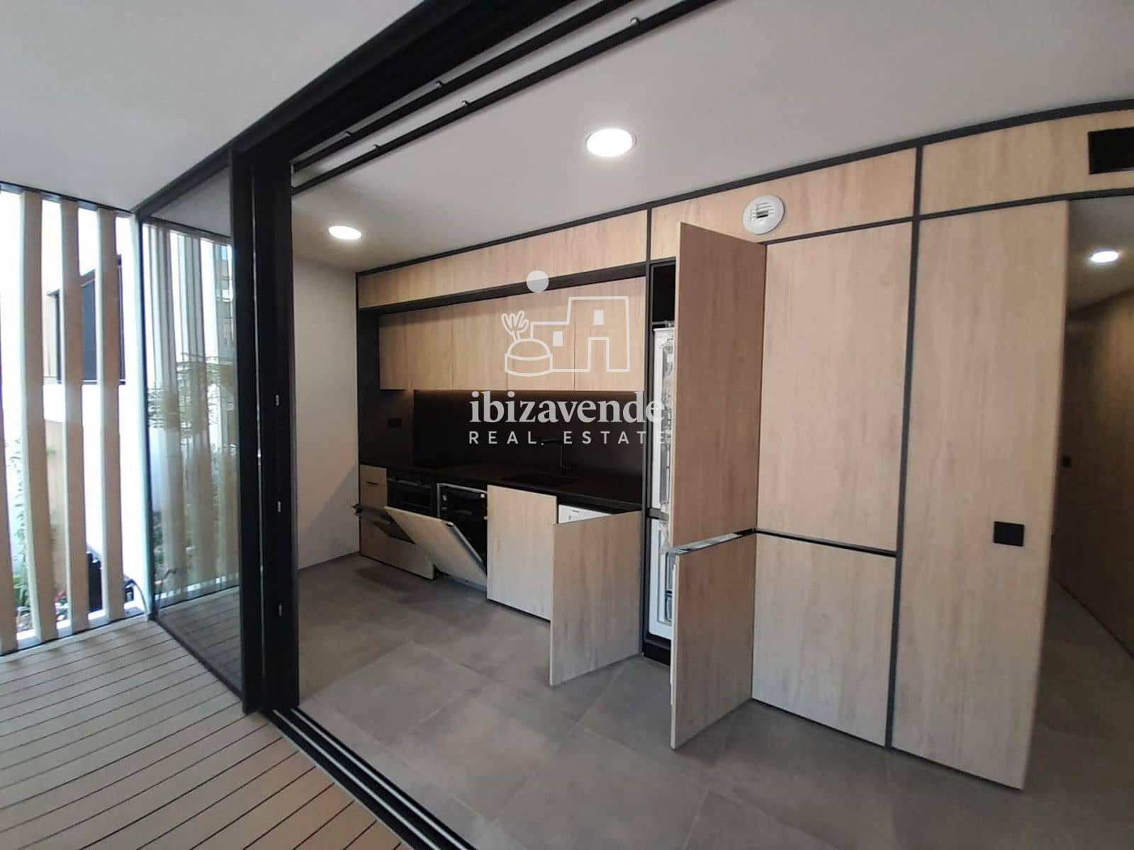 2 bedroom Flat for sale in Santa Eulalia / Santa Eularia with pool garage - € 760,000 (Ref: 9160318)