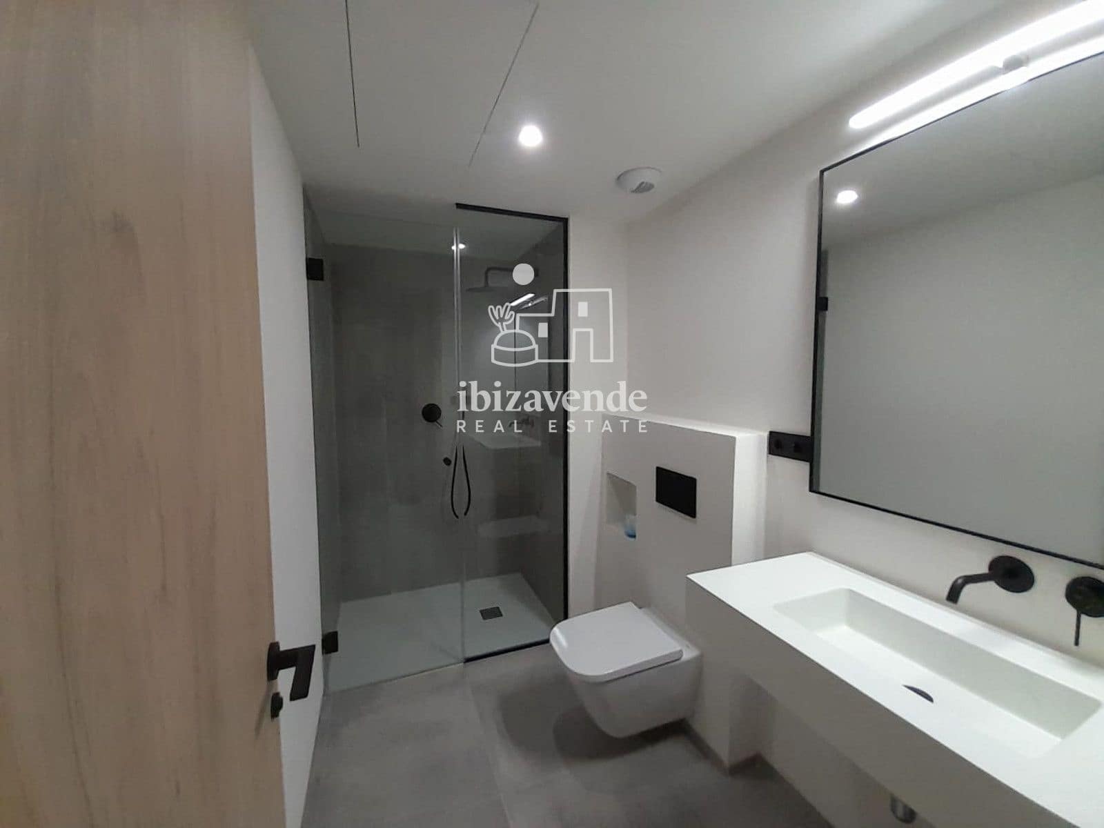 2 bedroom Flat for sale in Santa Eulalia / Santa Eularia with pool garage - € 760,000 (Ref: 9160318)