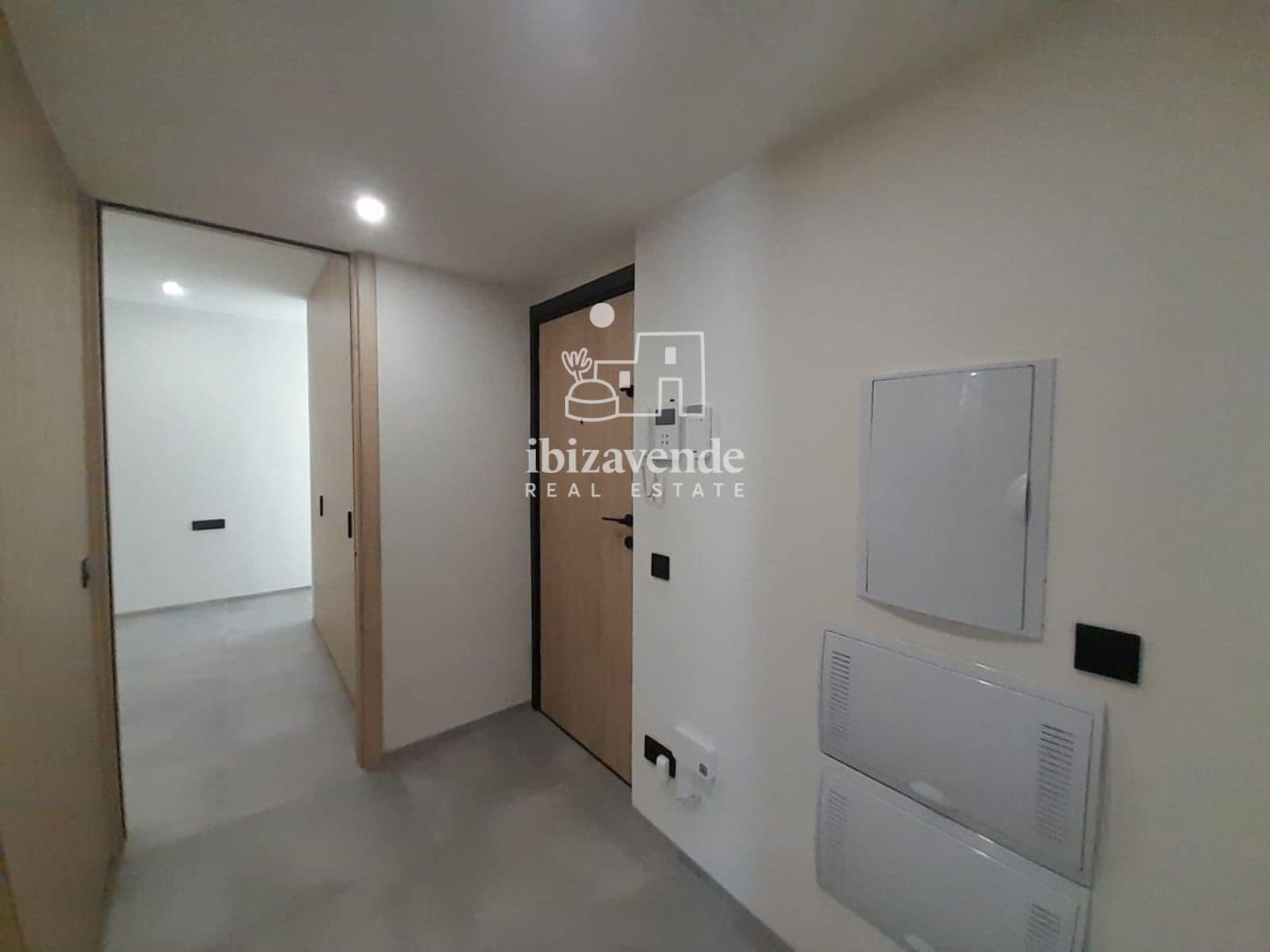2 bedroom Flat for sale in Santa Eulalia / Santa Eularia with pool garage - € 760,000 (Ref: 9160318)