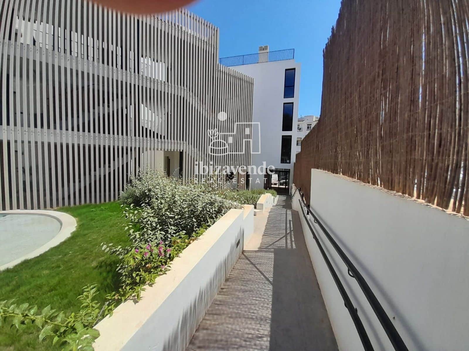 2 bedroom Flat for sale in Santa Eulalia / Santa Eularia with pool garage - € 760,000 (Ref: 9160318)