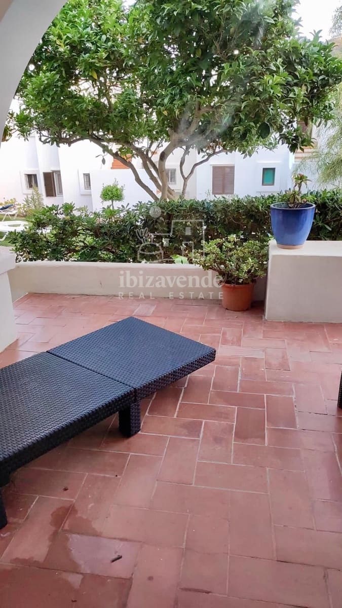 2 soveværelse Lejlighed til leje i La Siesta med swimmingpool - € 1.500 (Ref: 9168853)