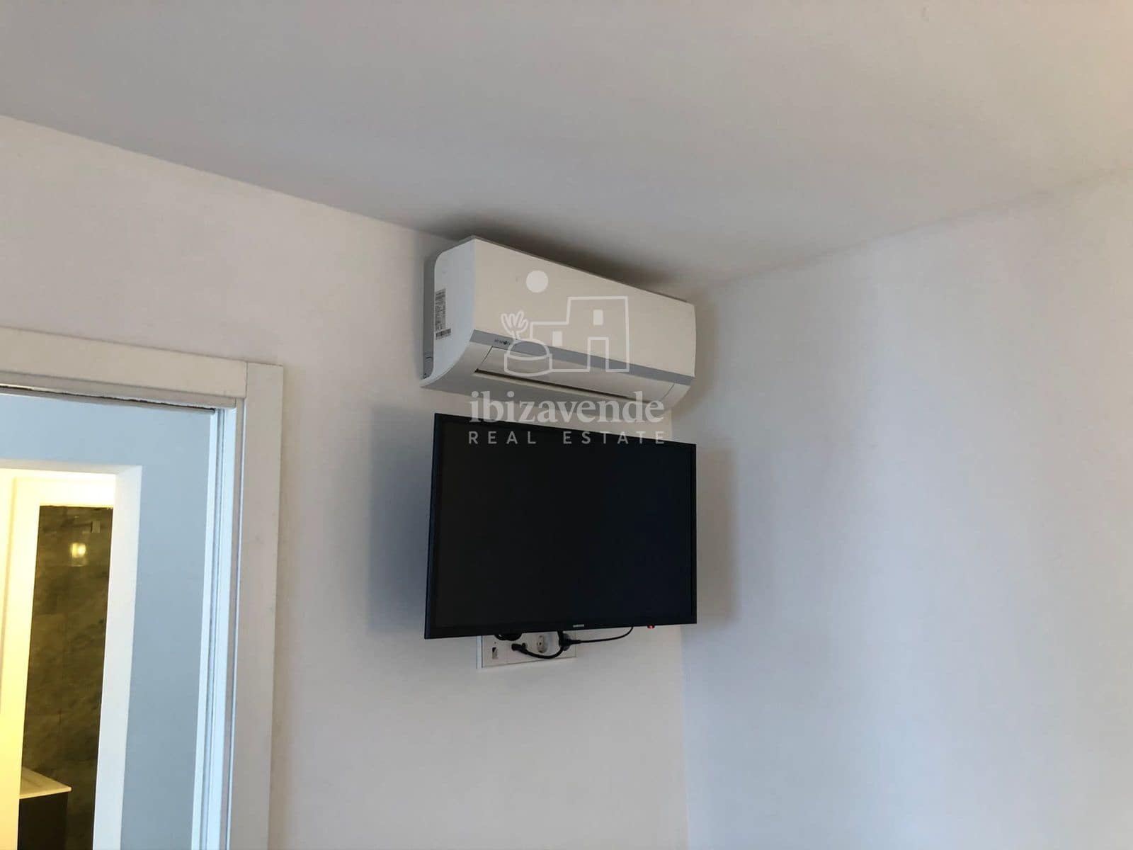 2 soveværelse Lejlighed til leje i La Siesta med swimmingpool - € 1.500 (Ref: 9168853)