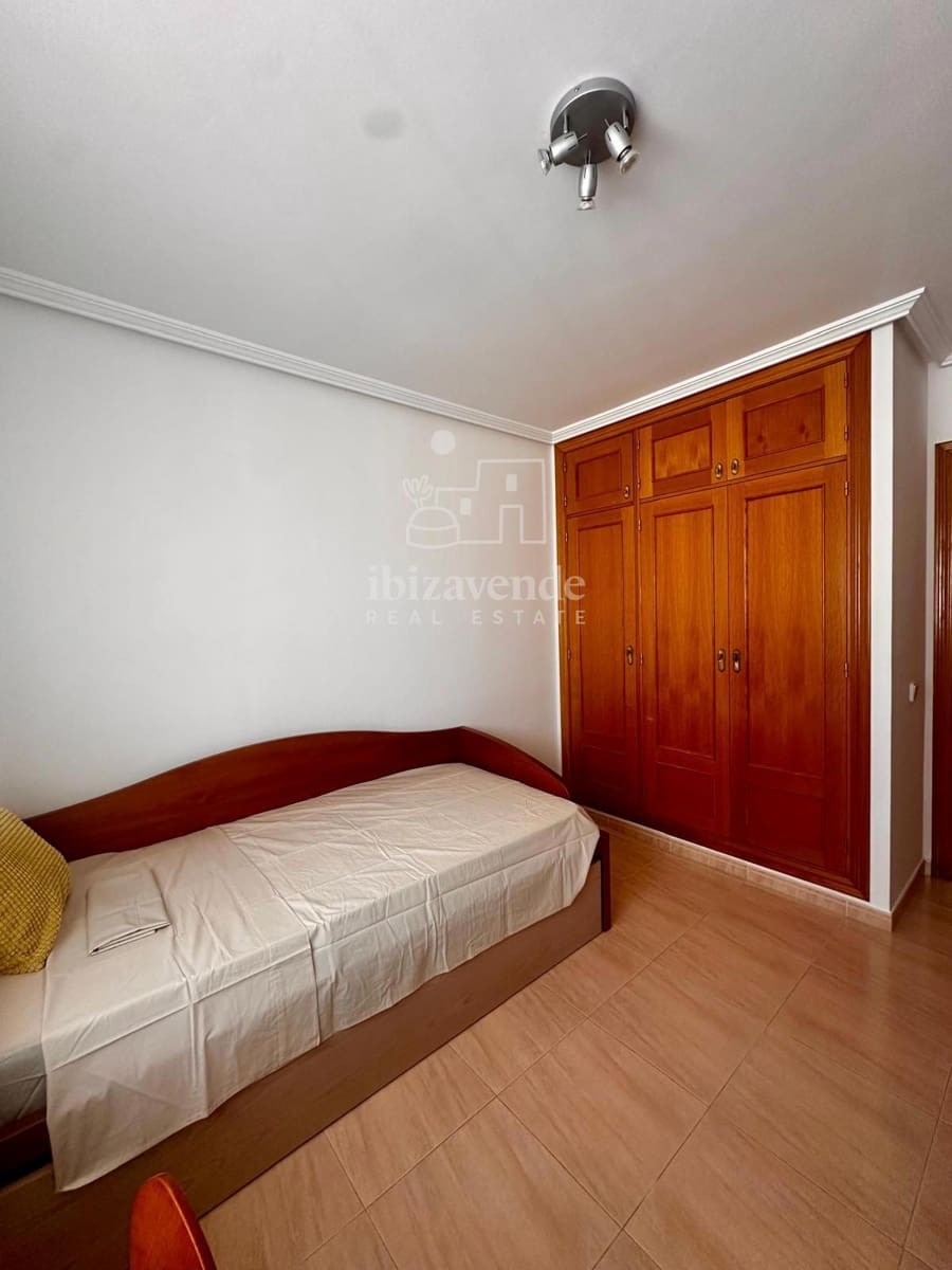4 quarto Apartamento para arrendar em Ibiza / Eivissa cidade com garagem - 2 500 € (Ref: 9168854)