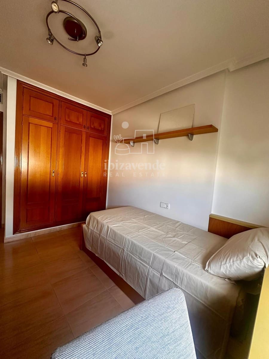 4 quarto Apartamento para arrendar em Ibiza / Eivissa cidade com garagem - 2 500 € (Ref: 9168854)