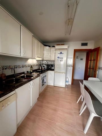 4 quarto Apartamento para arrendar em Ibiza / Eivissa cidade com garagem - 2 500 € (Ref: 9168854)