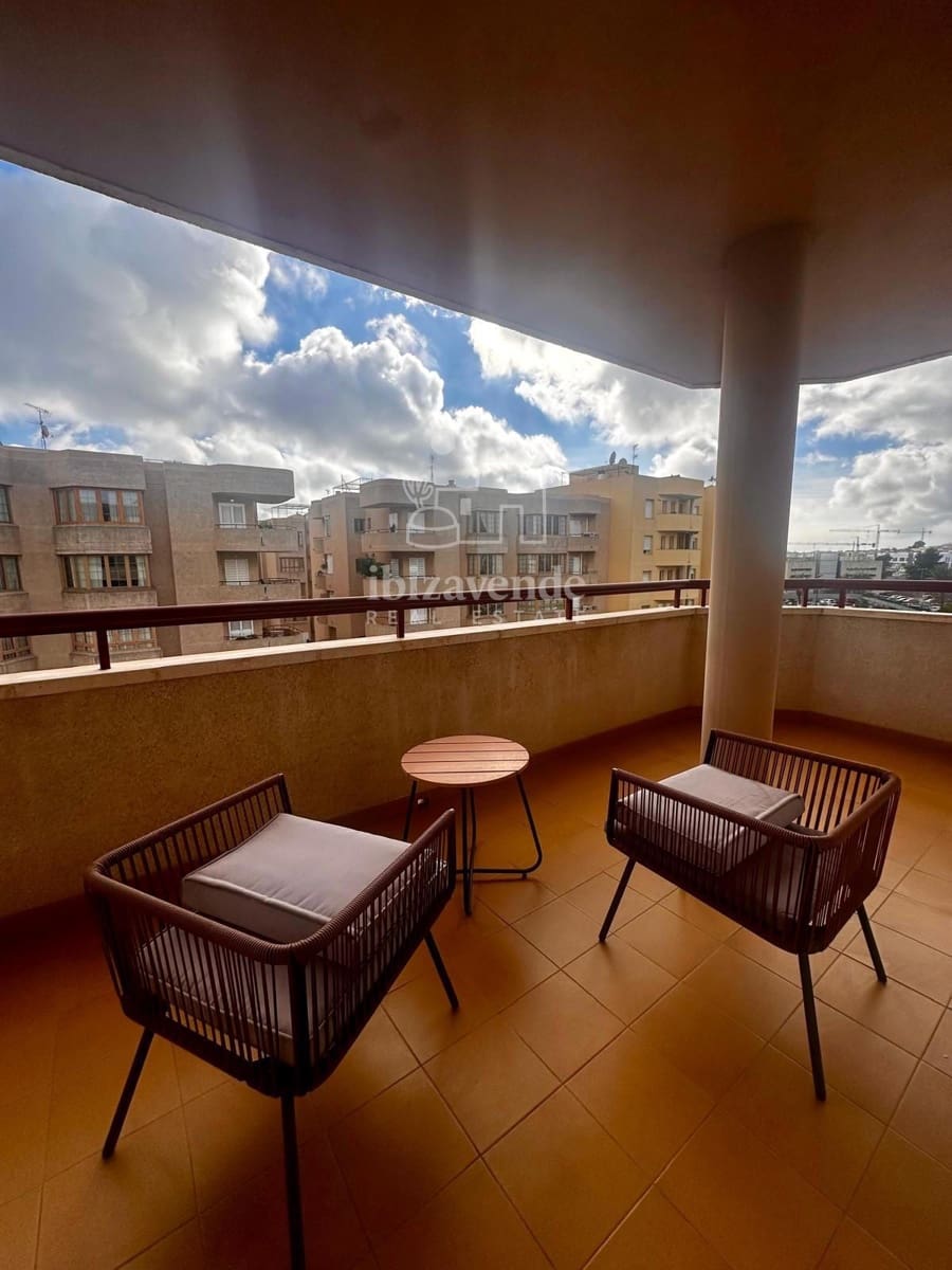 4 quarto Apartamento para arrendar em Ibiza / Eivissa cidade com garagem - 2 500 € (Ref: 9168854)