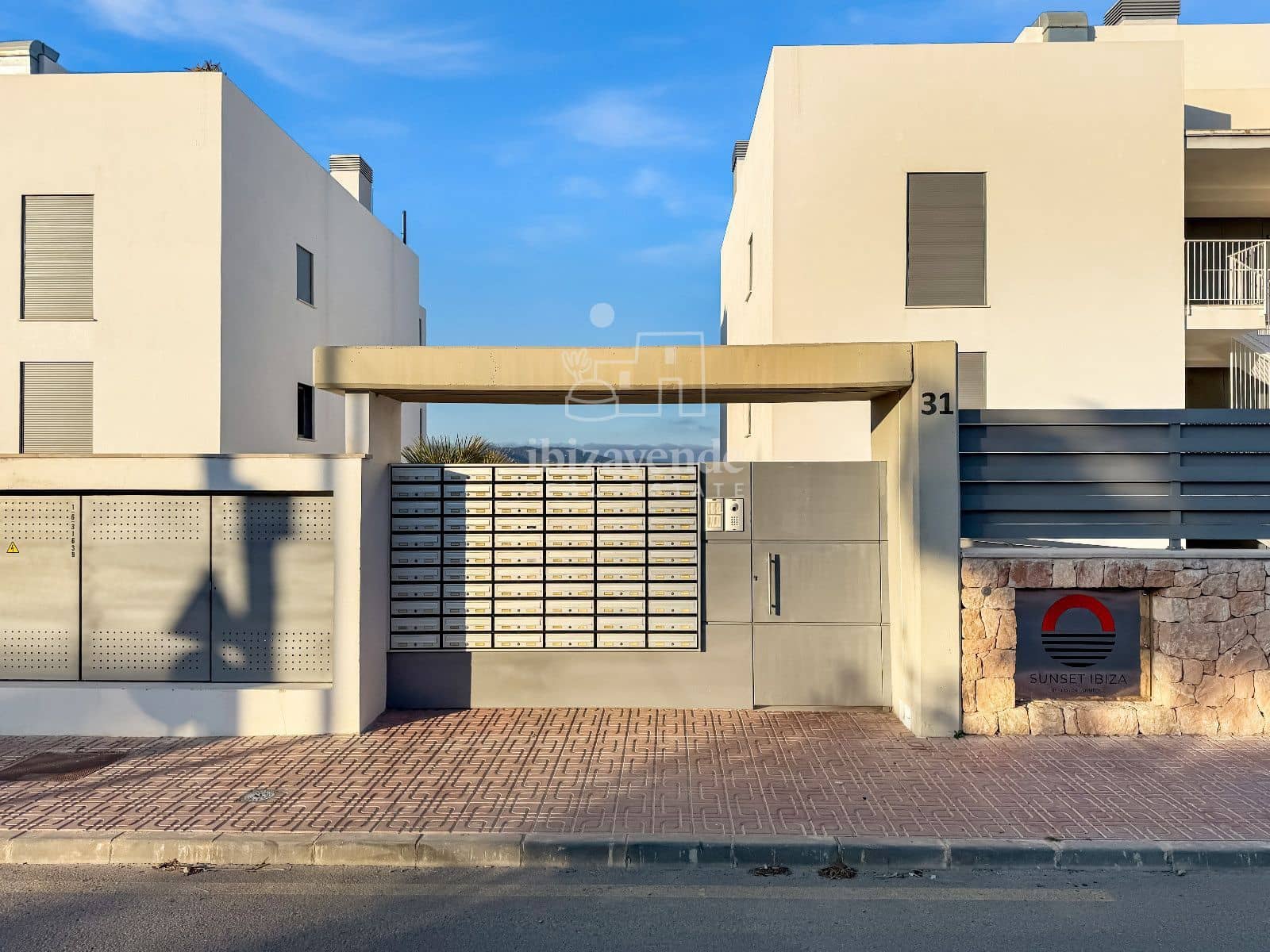 2 bedroom Townhouse for sale in Cala Gracio with pool garage - € 1,050,000 (Ref: 9178269)