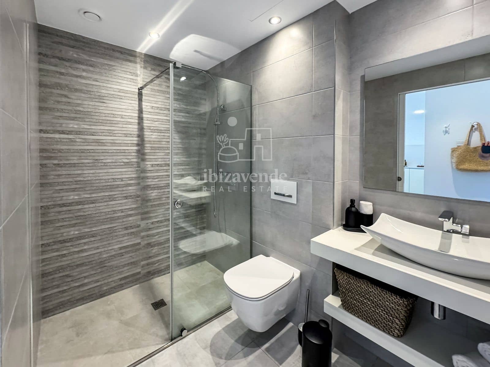 2 bedroom Townhouse for sale in Cala Gracio with pool garage - € 1,050,000 (Ref: 9178269)