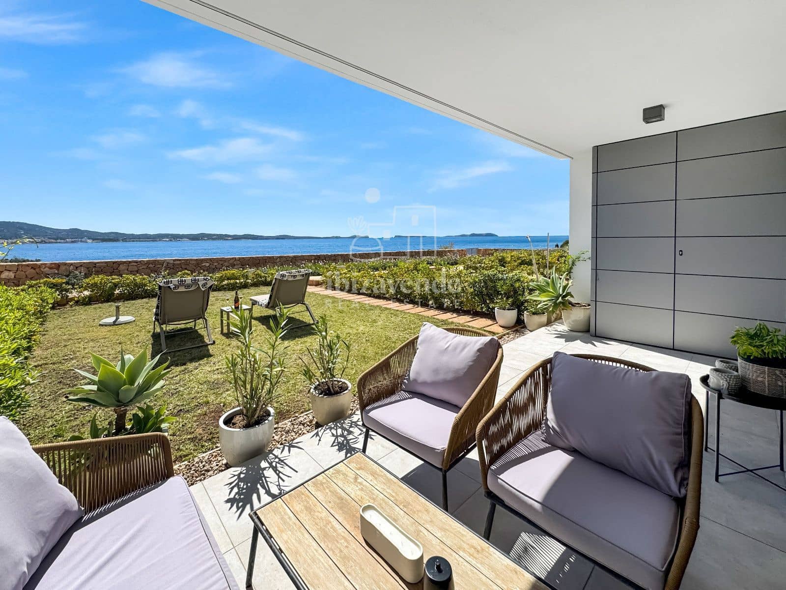 2 bedroom Townhouse for sale in Cala Gracio with pool garage - € 1,050,000 (Ref: 9178269)