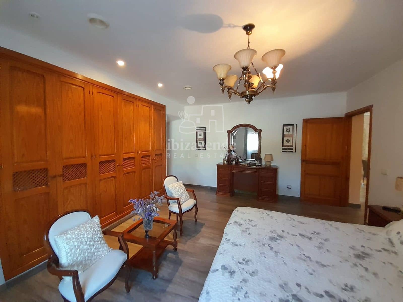 3 soverom Villa til salgs i Santa Eulalia / Santa Eularia med svømmebasseng garasje - € 2 625 000 (Ref: 9184492)