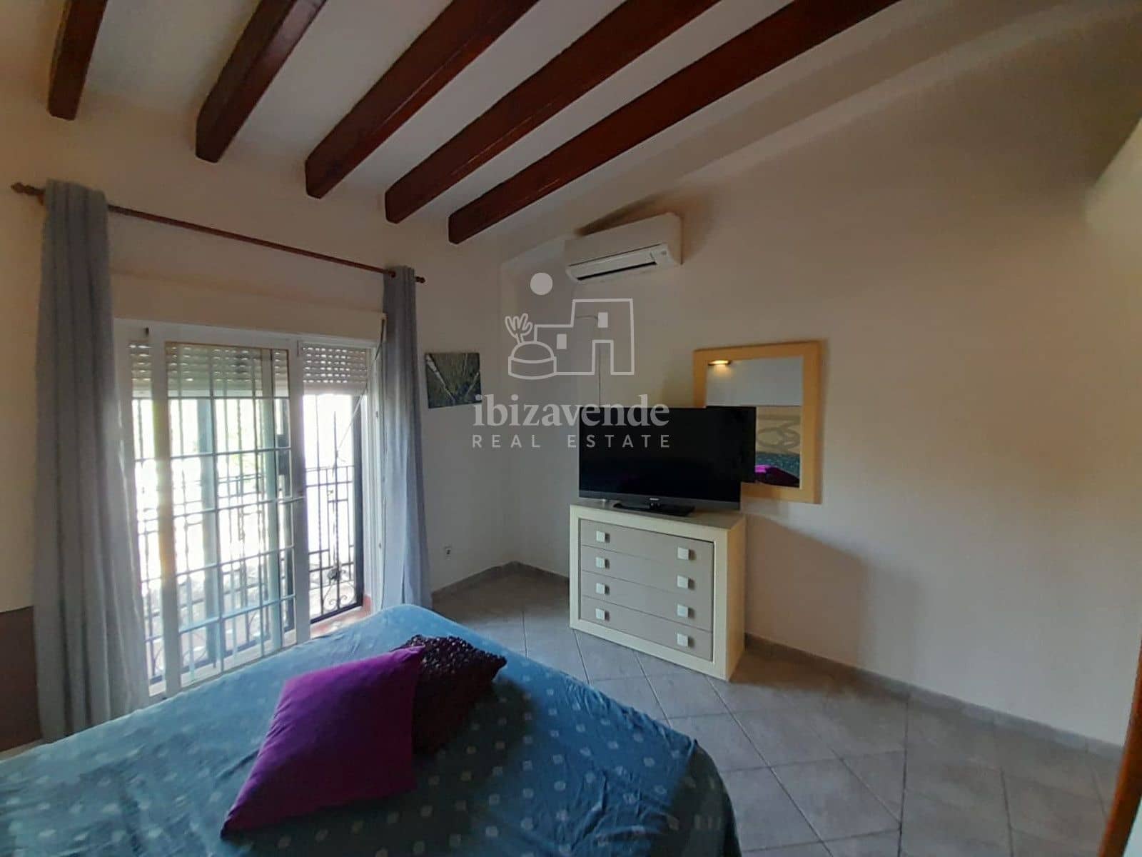 3 soverom Villa til salgs i Santa Eulalia / Santa Eularia med svømmebasseng garasje - € 2 625 000 (Ref: 9184492)