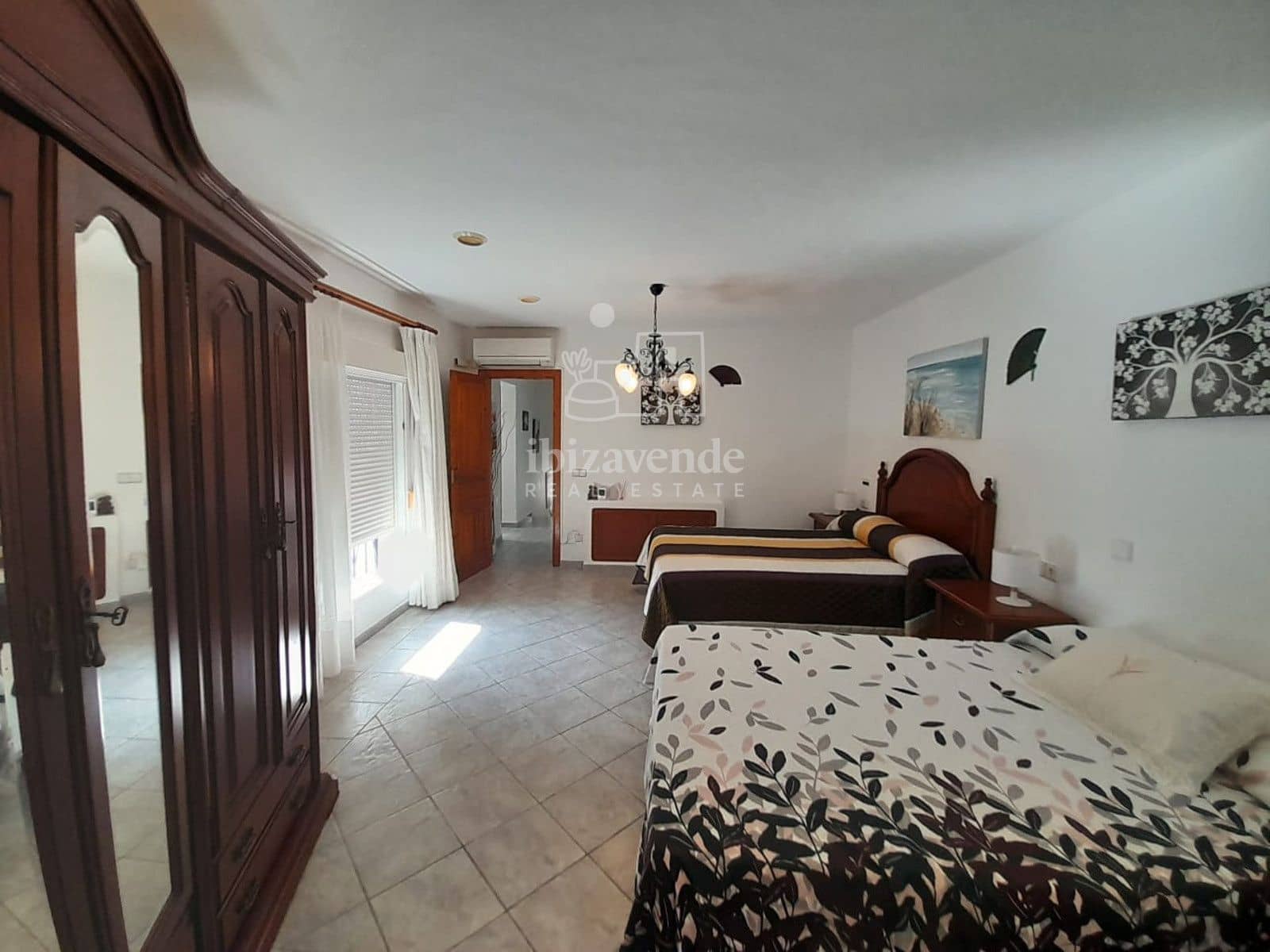 3 soverom Villa til salgs i Santa Eulalia / Santa Eularia med svømmebasseng garasje - € 2 625 000 (Ref: 9184492)