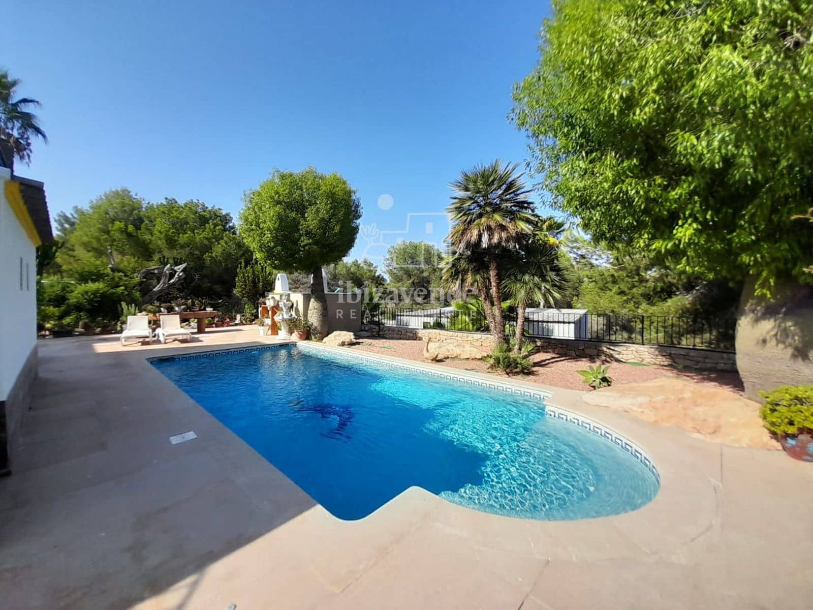 3 soverom Villa til salgs i Santa Eulalia / Santa Eularia med svømmebasseng garasje - € 2 625 000 (Ref: 9184492)