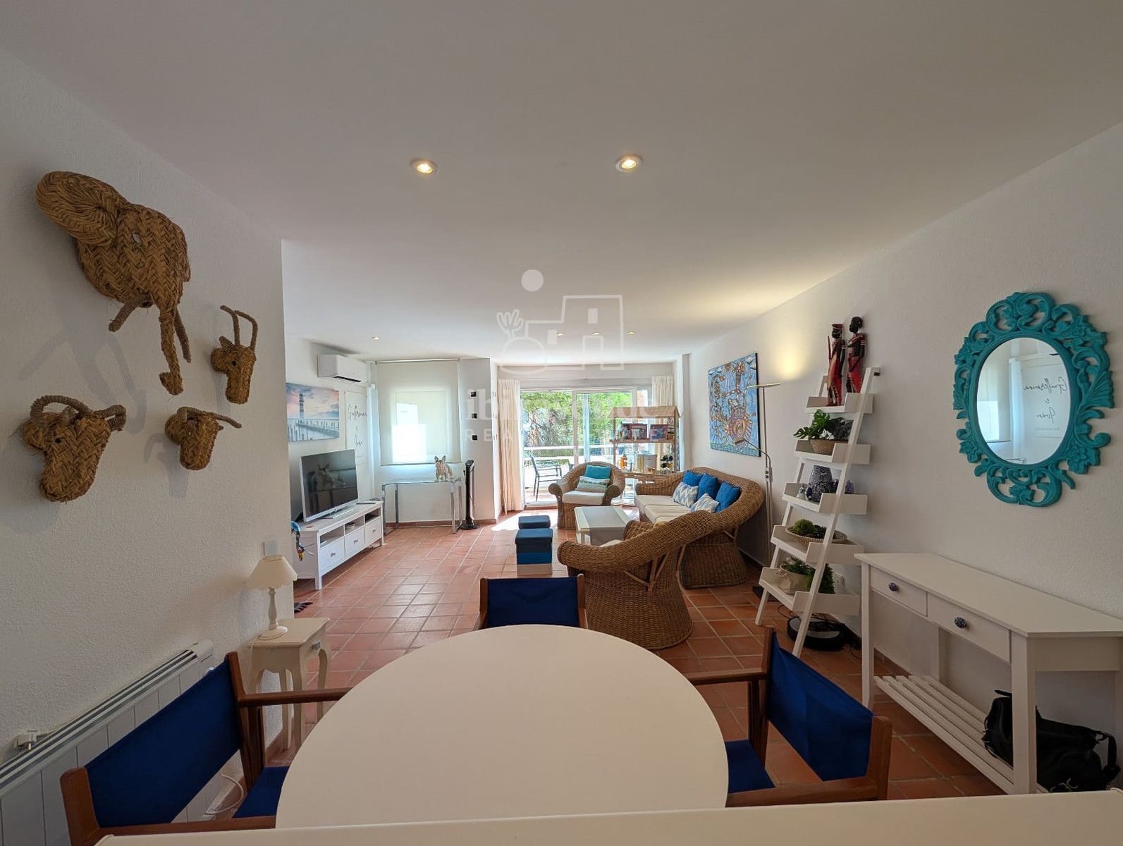 2 sovrum Lägenhet att hyra i Cala Llenya med pool garage - 1 400 € (Ref: 9188869)