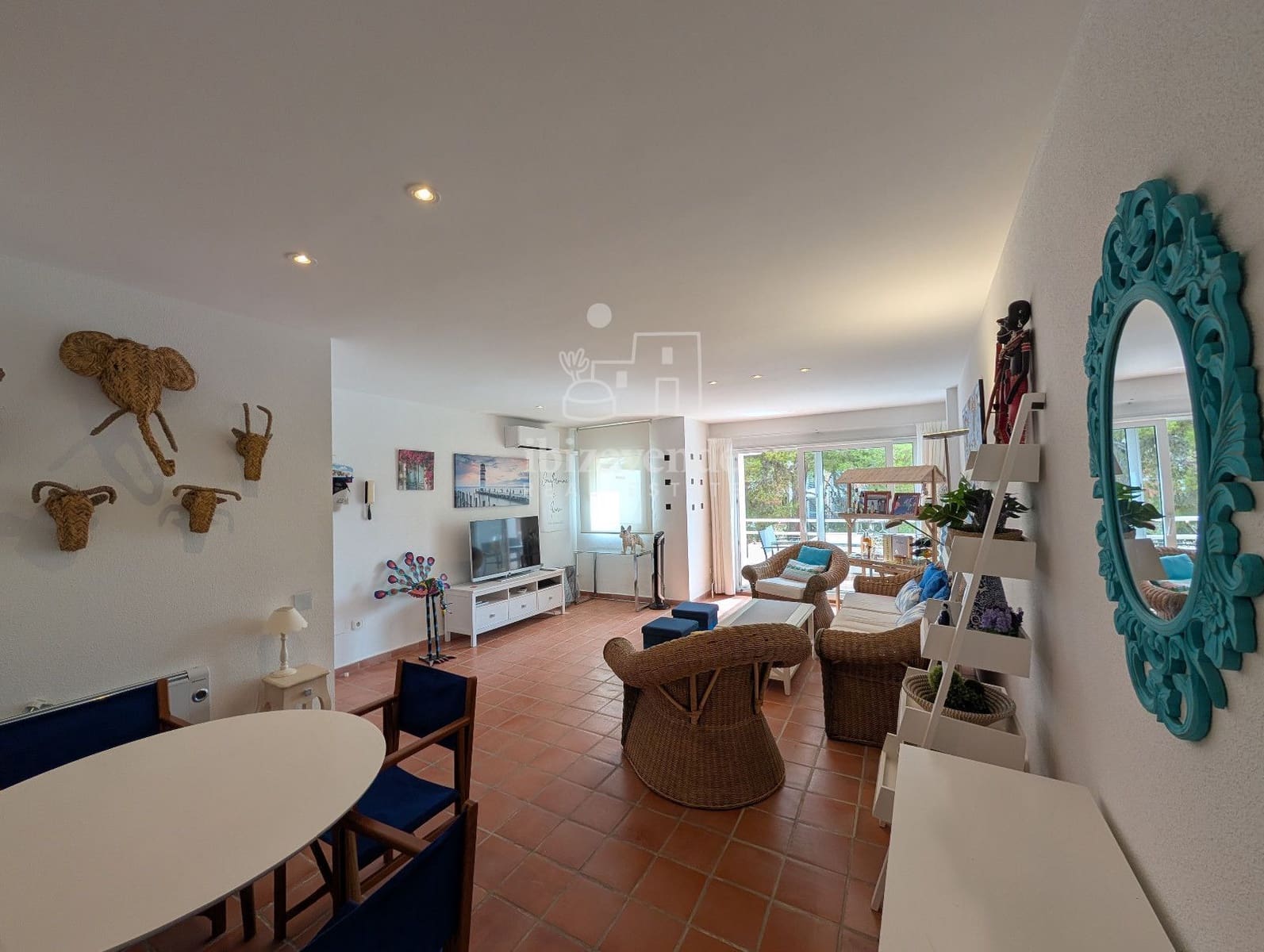 2 sovrum Lägenhet att hyra i Cala Llenya med pool garage - 1 400 € (Ref: 9188869)