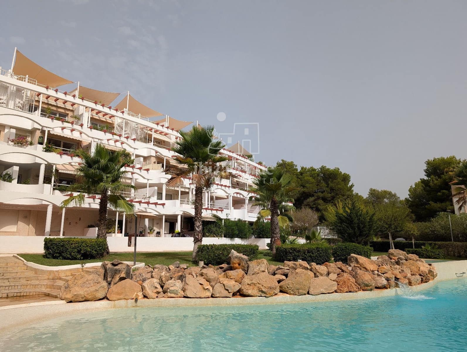 2 sovrum Lägenhet att hyra i Cala Llenya med pool garage - 1 400 € (Ref: 9188869)