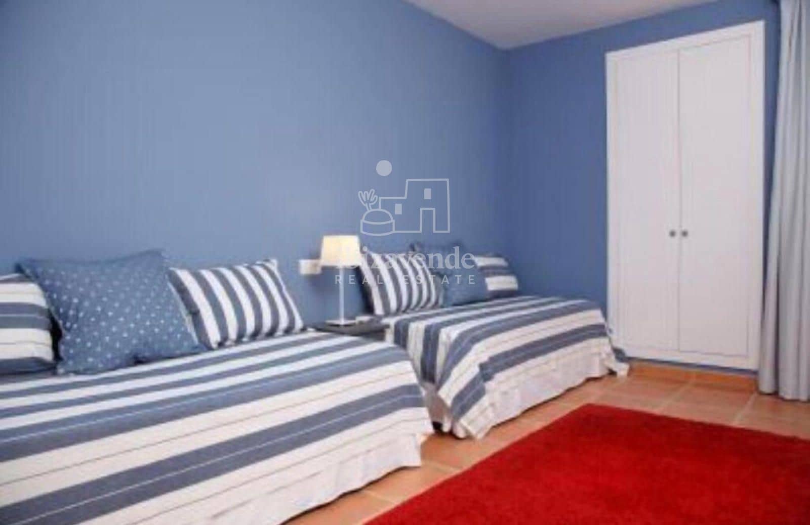 3 soveværelse Byhus til leje i Cala Moli med swimmingpool - € 2.500 (Ref: 9193002)