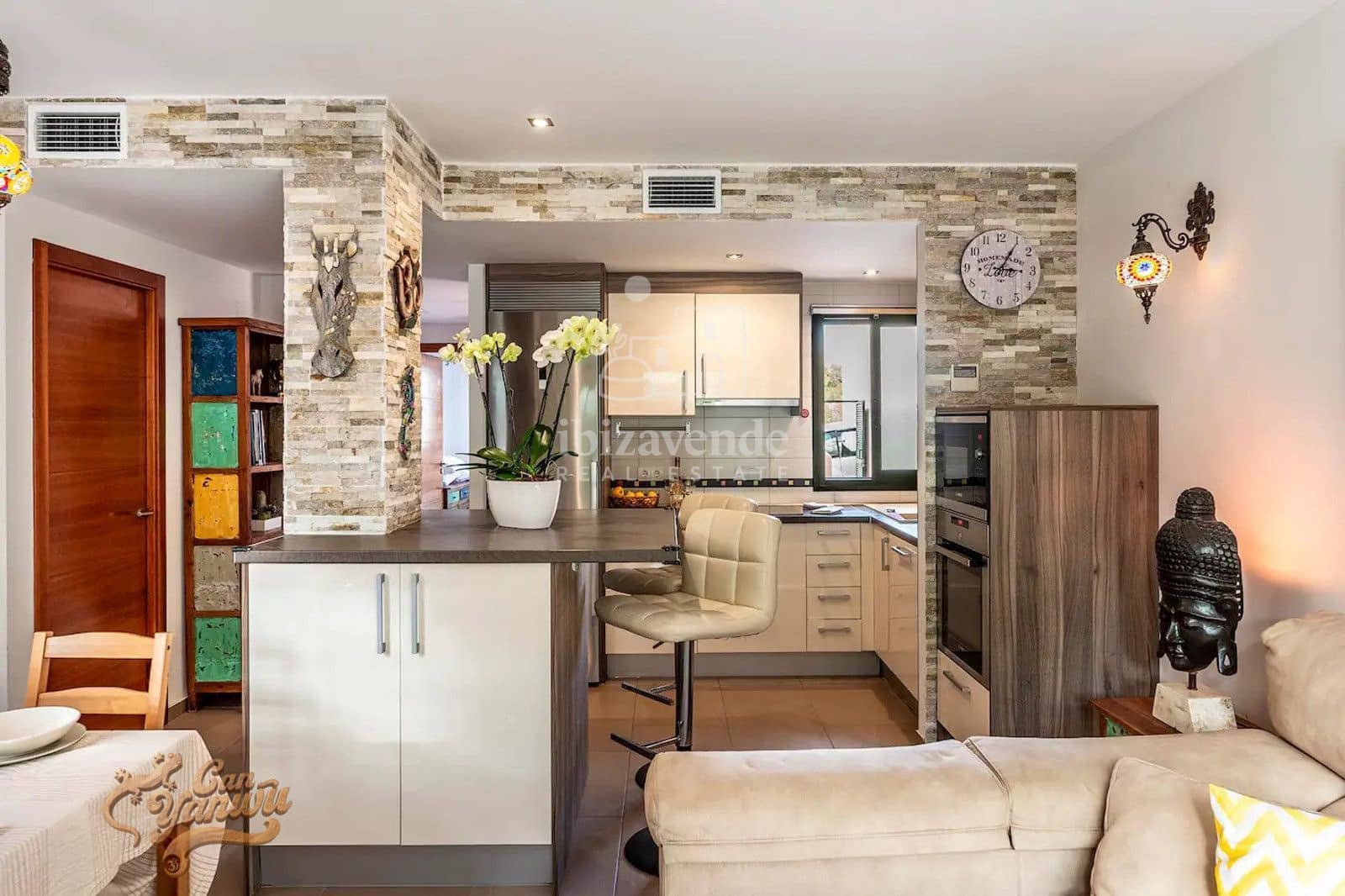 3 sypialnia Willa do wynajęcia w Cala Tarida z basenem garażem - 2 600 € (Ref: 9194980)