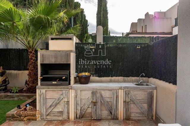 3 soverom Villa til leie i Cala Tarida, San Jose / Sant Josep de Sa Talaia med svømmebasseng garasje - € 2 600 (Ref: 9194980)