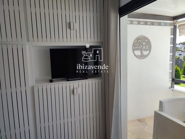 3 makuuhuone Asunto vuokrattavana paikassa Santa Eulalia / Santa Eularia mukana uima-altaan 
autotalli - 6 000 € (Ref: 9211411)