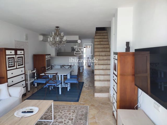 3 makuuhuone Asunto vuokrattavana paikassa Santa Eulalia / Santa Eularia mukana uima-altaan 
autotalli - 6 000 € (Ref: 9211411)