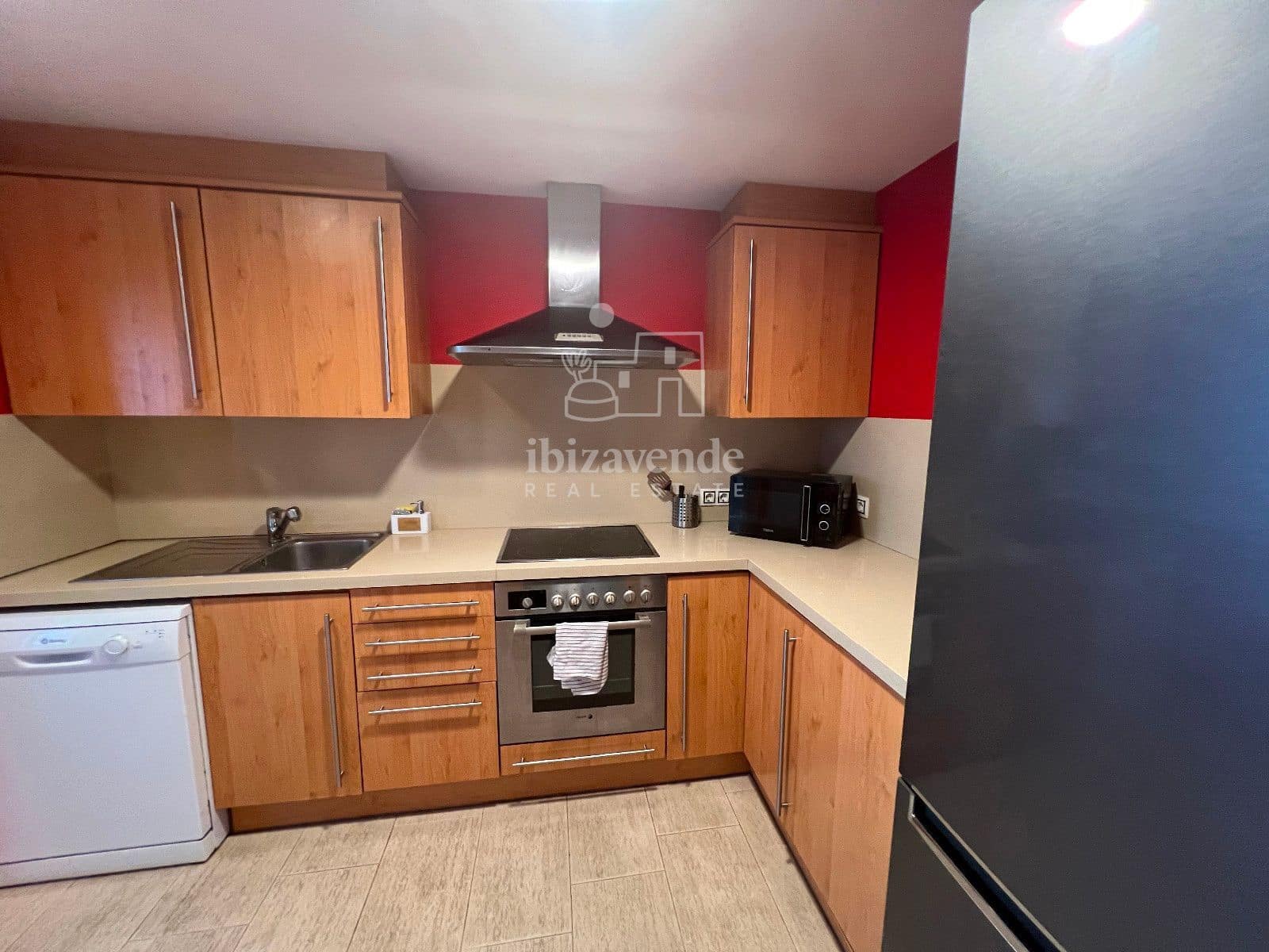 2 slaapkamer Flat te huur in Santa Eulalia / Santa Eularia met zwembad garage - € 4.000 (Ref: 9216150)