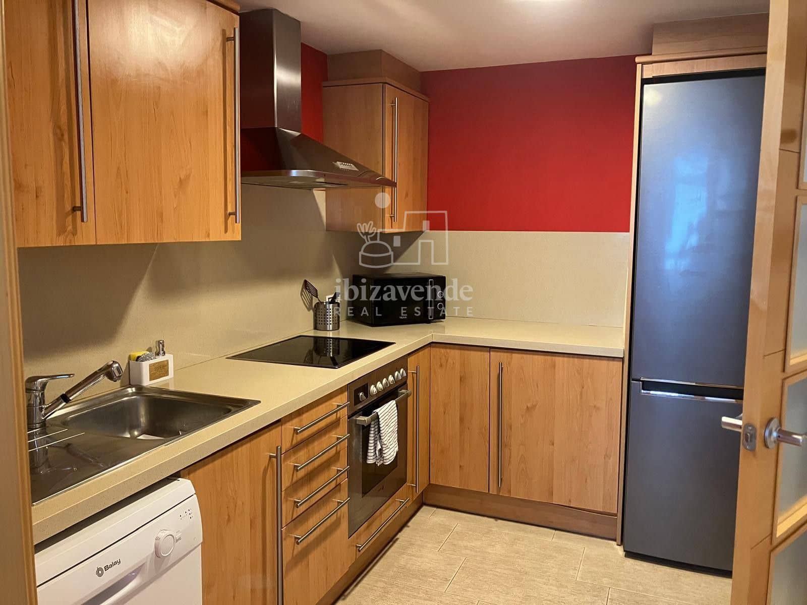 2 slaapkamer Flat te huur in Santa Eulalia / Santa Eularia met zwembad garage - € 4.000 (Ref: 9216150)