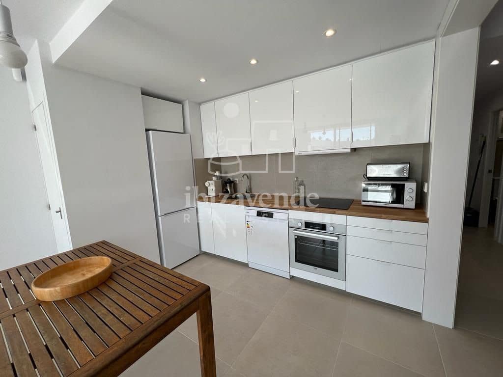 1 quarto Apartamento para arrendar em Ibiza / Eivissa cidade com piscina - 2 100 € (Ref: 9216846)