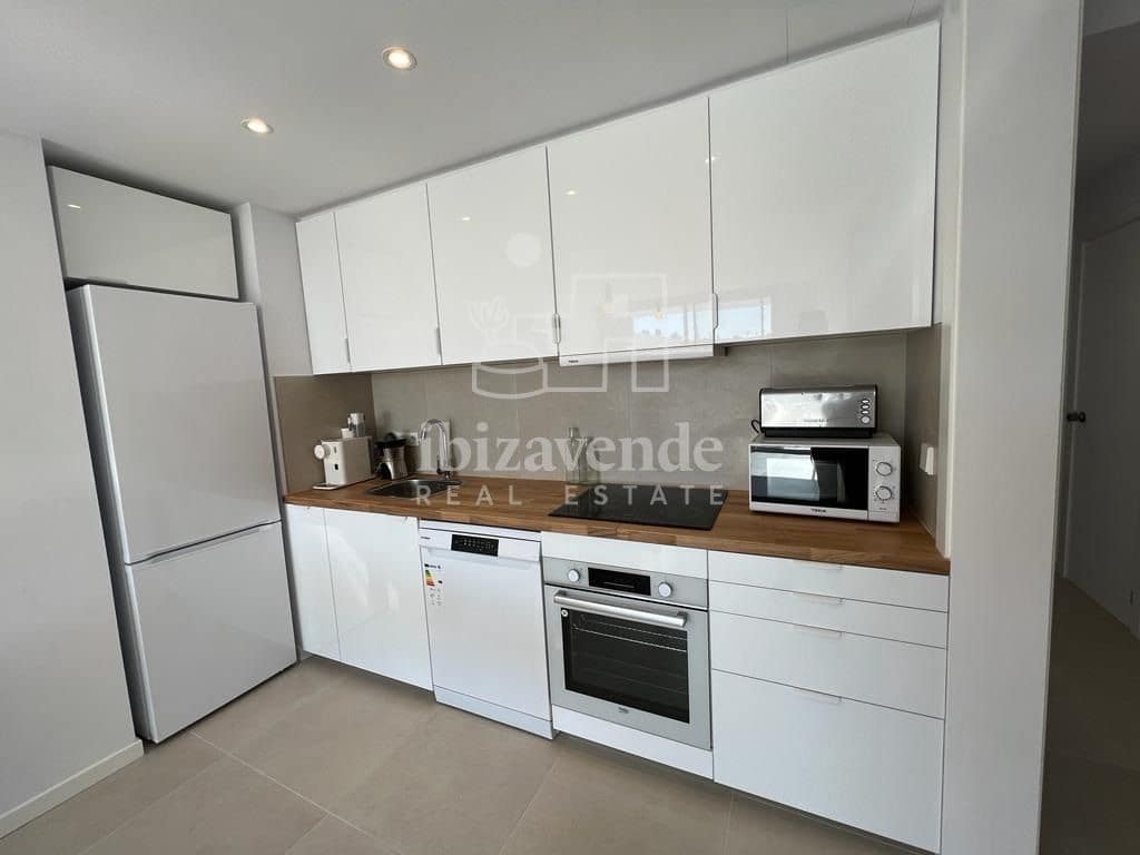 1 quarto Apartamento para arrendar em Ibiza / Eivissa cidade com piscina - 2 100 € (Ref: 9216846)