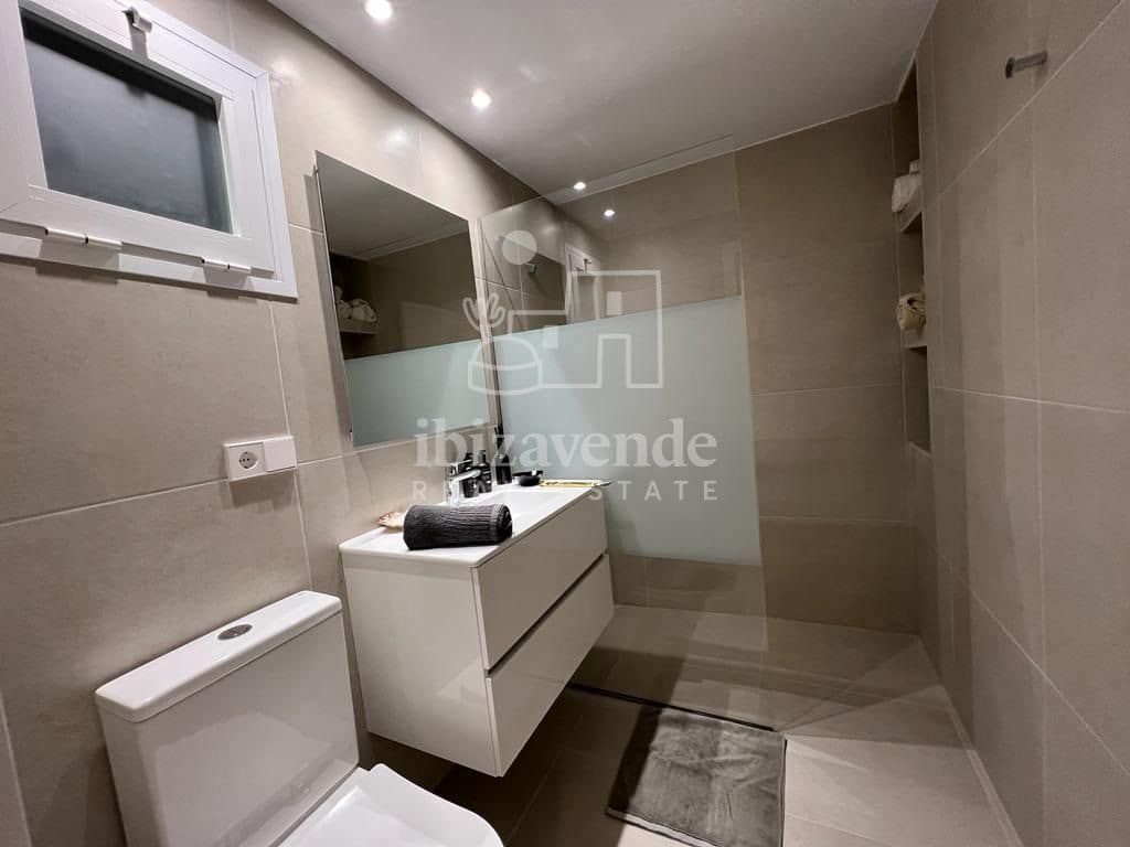 1 quarto Apartamento para arrendar em Ibiza / Eivissa cidade com piscina - 2 100 € (Ref: 9216846)
