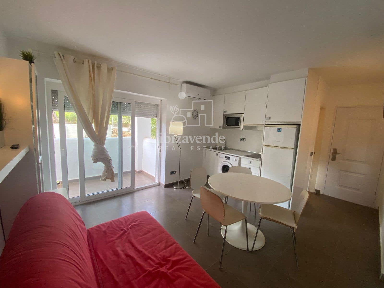 1 sovrum Lägenhet att hyra i Cala Vadella med pool - 1 600 € (Ref: 9221600)