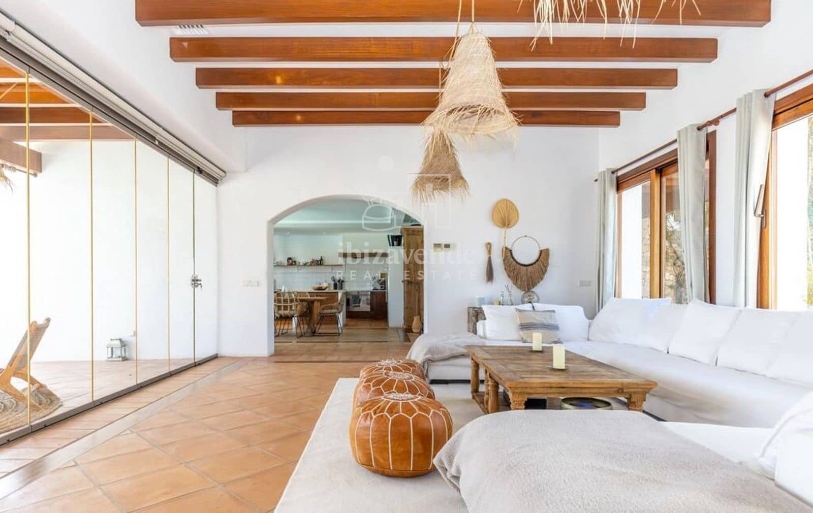 7 slaapkamer Villa te koop in Santa Eulalia / Santa Eularia met zwembad - € 9.900.000 (Ref: 9227386)