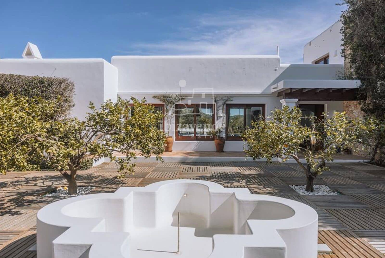 7 slaapkamer Villa te koop in Santa Eulalia / Santa Eularia met zwembad - € 9.900.000 (Ref: 9227386)