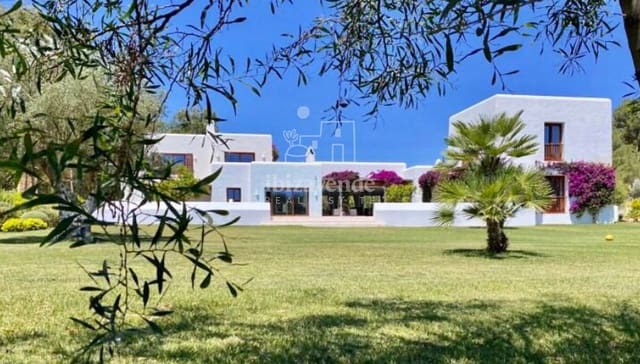 7 slaapkamer Villa te koop in Santa Eulalia / Santa Eularia met zwembad - € 9.900.000 (Ref: 9227386)