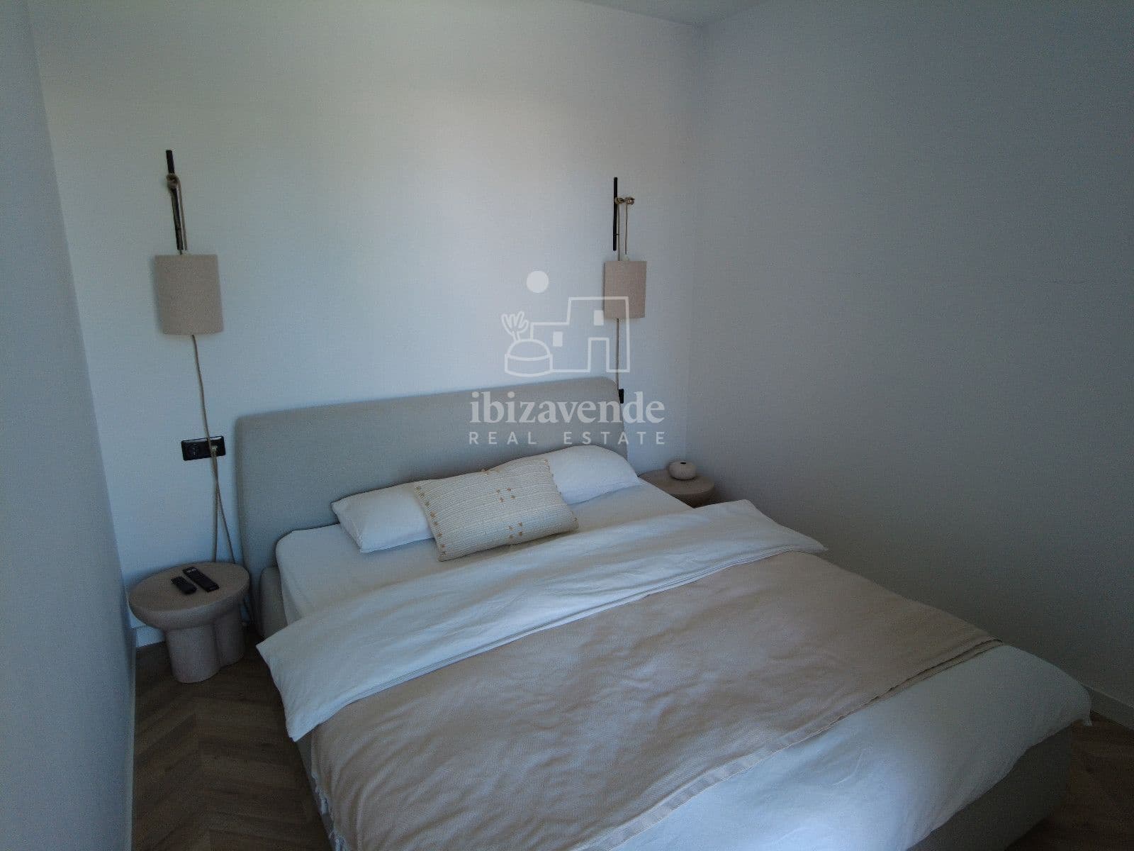 1 soveværelse Penthouse til leje i Cala d'en Bou med swimmingpool garage - € 1.100 (Ref: 9235729)