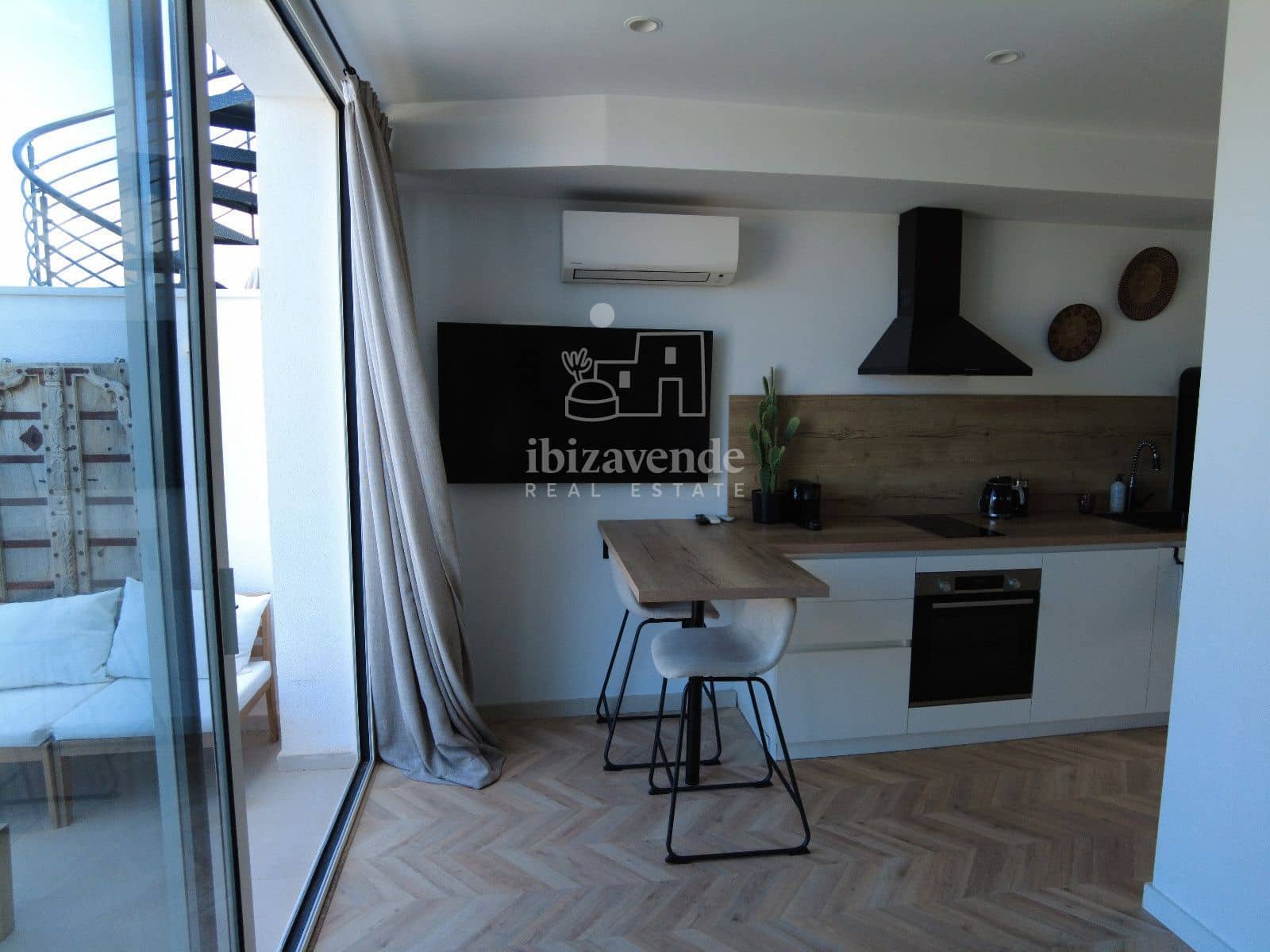 1 soveværelse Penthouse til leje i Cala d'en Bou med swimmingpool garage - € 1.100 (Ref: 9235729)