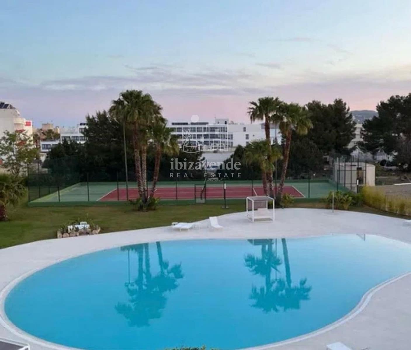 1 soveværelse Penthouse til leje i Cala d'en Bou med swimmingpool garage - € 1.100 (Ref: 9235729)