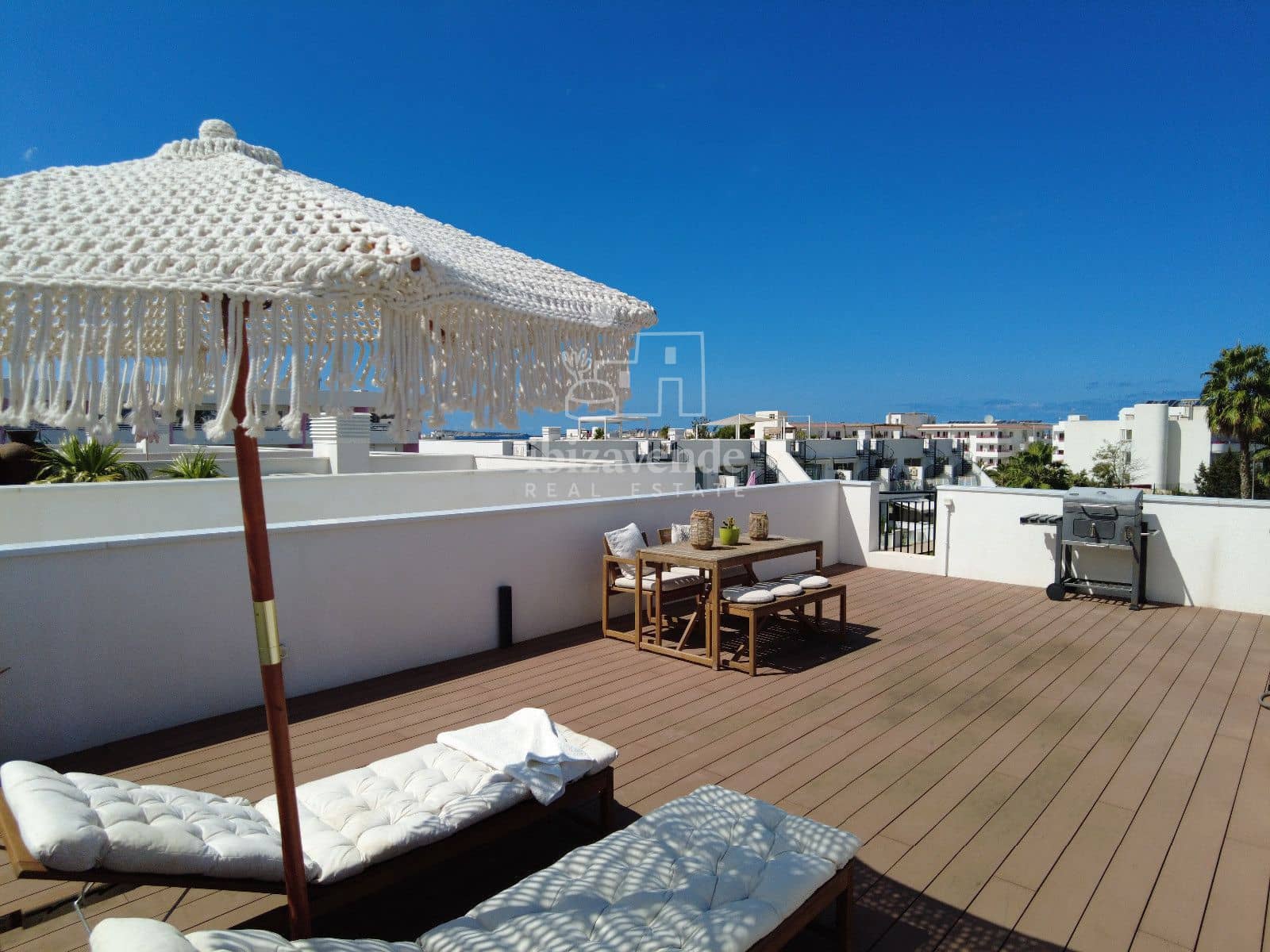 1 soveværelse Penthouse til leje i Cala d'en Bou med swimmingpool garage - € 1.100 (Ref: 9235729)