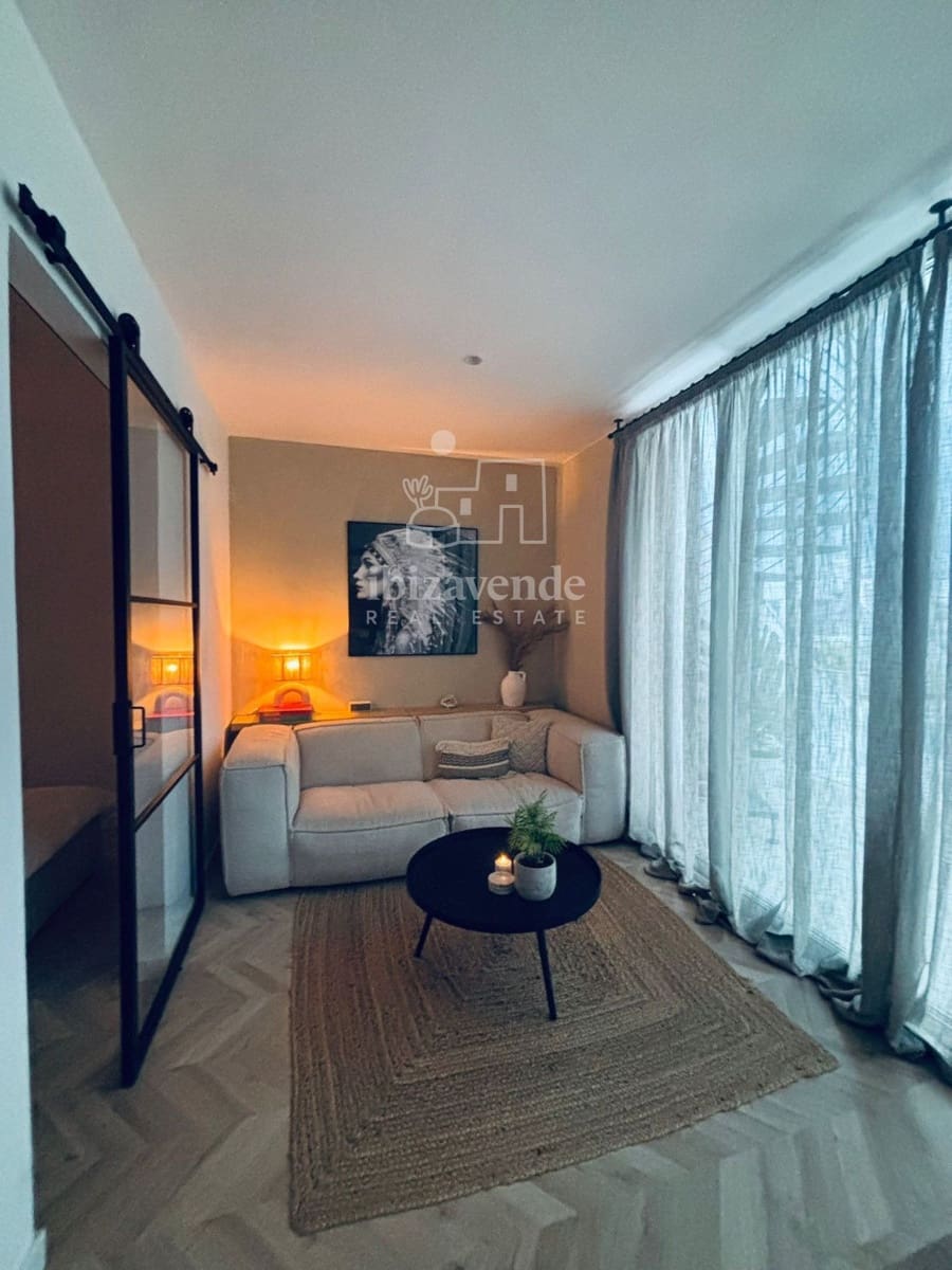 1 soveværelse Penthouse til leje i Cala d'en Bou med swimmingpool garage - € 1.100 (Ref: 9235729)