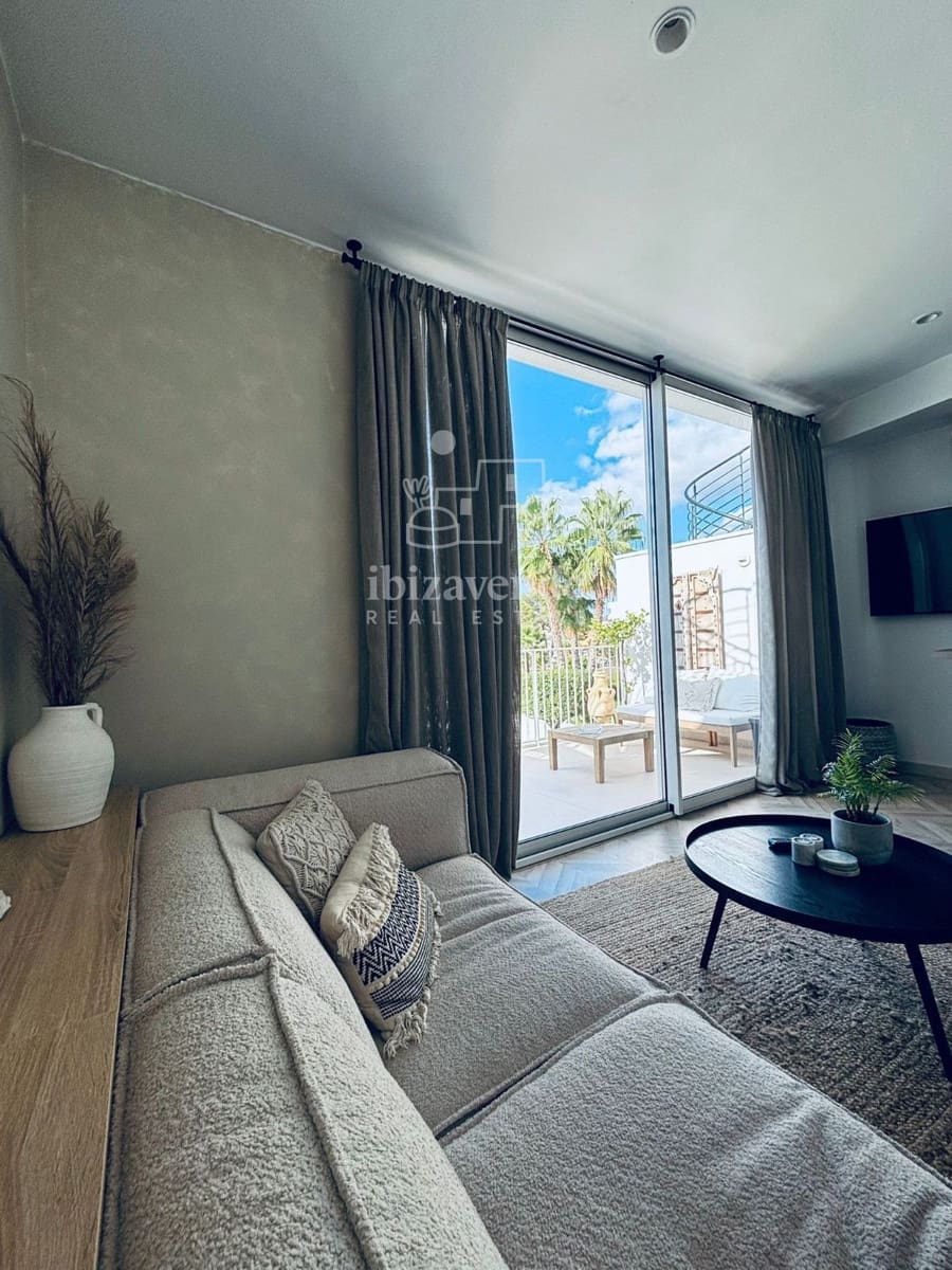 1 soveværelse Penthouse til leje i Cala d'en Bou med swimmingpool garage - € 1.100 (Ref: 9235729)