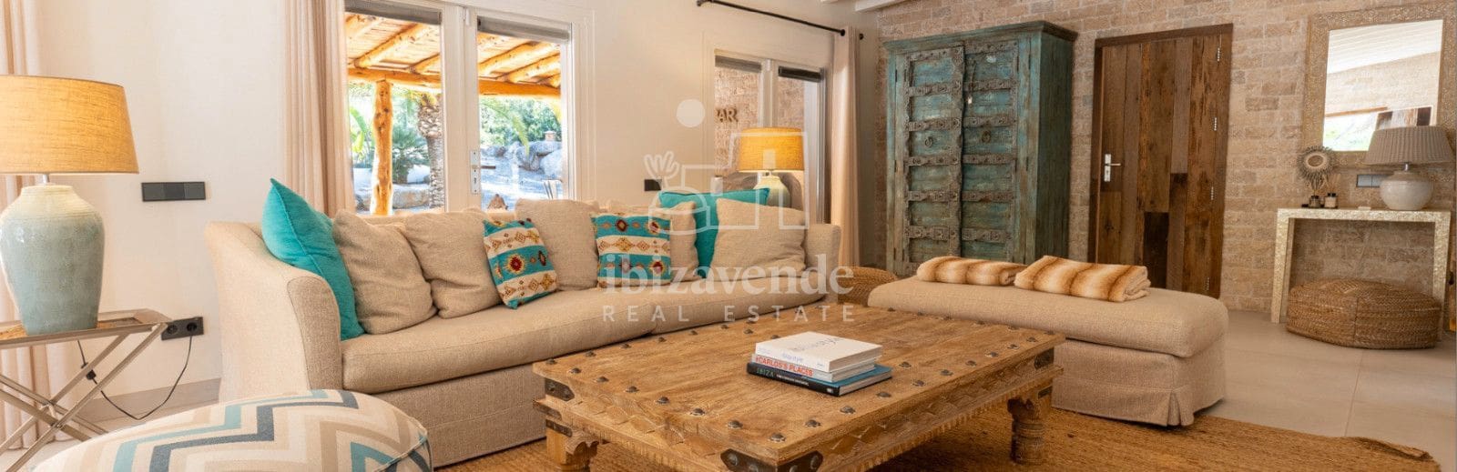 5 soverom Villa til salgs i Cala Jondal med svømmebasseng garasje - € 3 500 000 (Ref: 9240676)