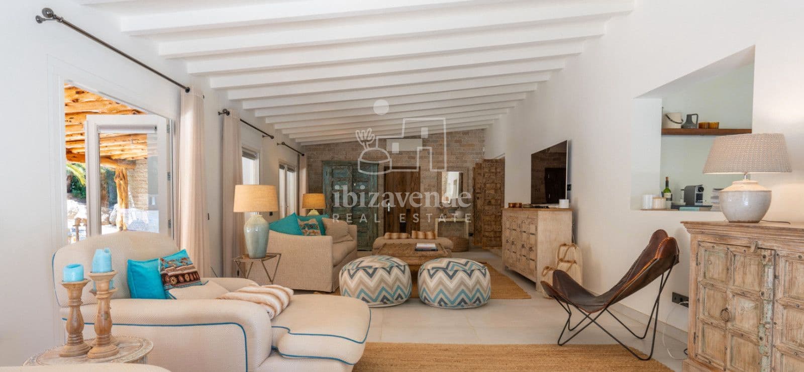 5 soverom Villa til salgs i Cala Jondal med svømmebasseng garasje - € 3 500 000 (Ref: 9240676)