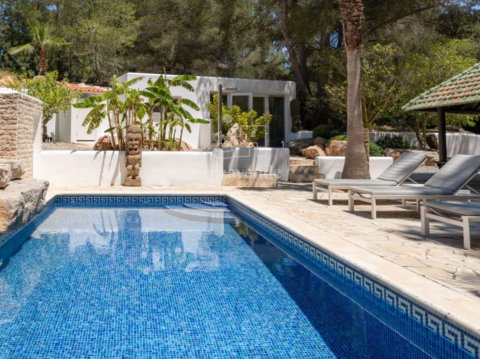 5 soverom Villa til salgs i Cala Jondal med svømmebasseng garasje - € 3 500 000 (Ref: 9240676)