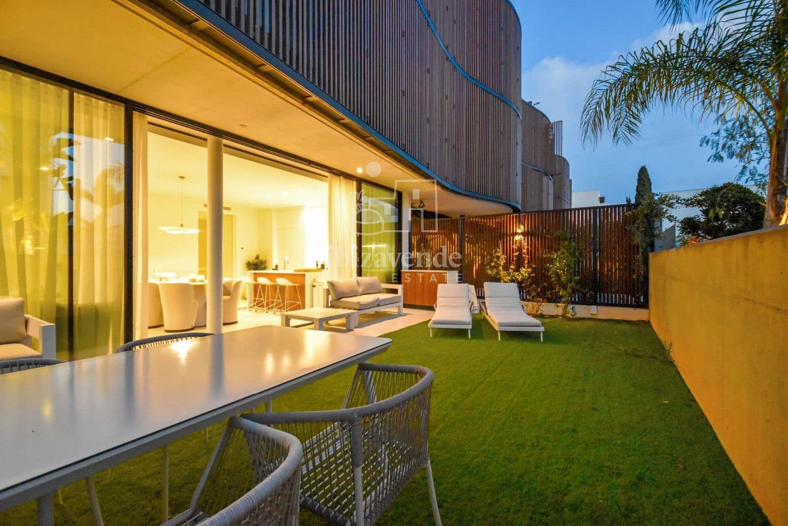 4 chambre Appartement à vendre à Nuestra Senora de Jesus avec piscine garage - 1 700 000 € (Ref: 9241160)