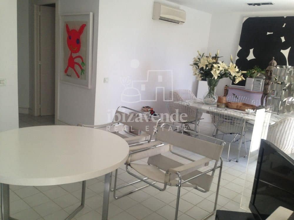 2 bedroom Flat for sale in Ibiza / Eivissa town with pool garage - € 530,000 (Ref: 9251472)