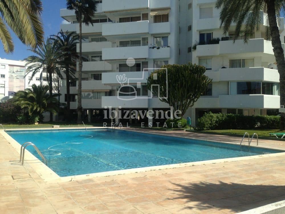 2 bedroom Flat for sale in Ibiza / Eivissa town with pool garage - € 530,000 (Ref: 9251472)