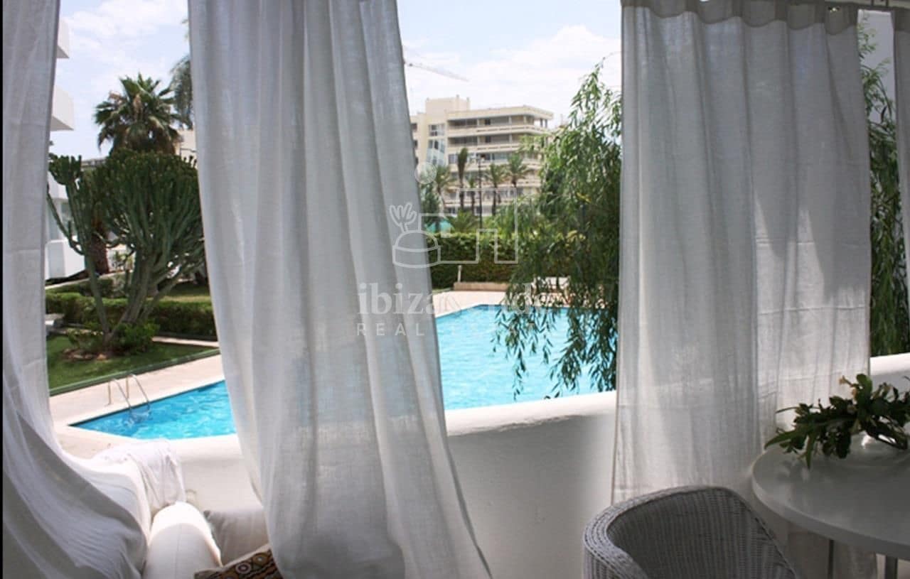 2 bedroom Flat for sale in Ibiza / Eivissa town with pool garage - € 530,000 (Ref: 9251472)