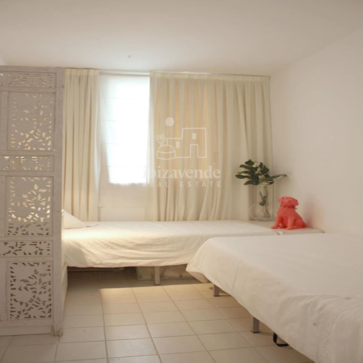 2 bedroom Flat for sale in Ibiza / Eivissa town with pool garage - € 530,000 (Ref: 9251472)